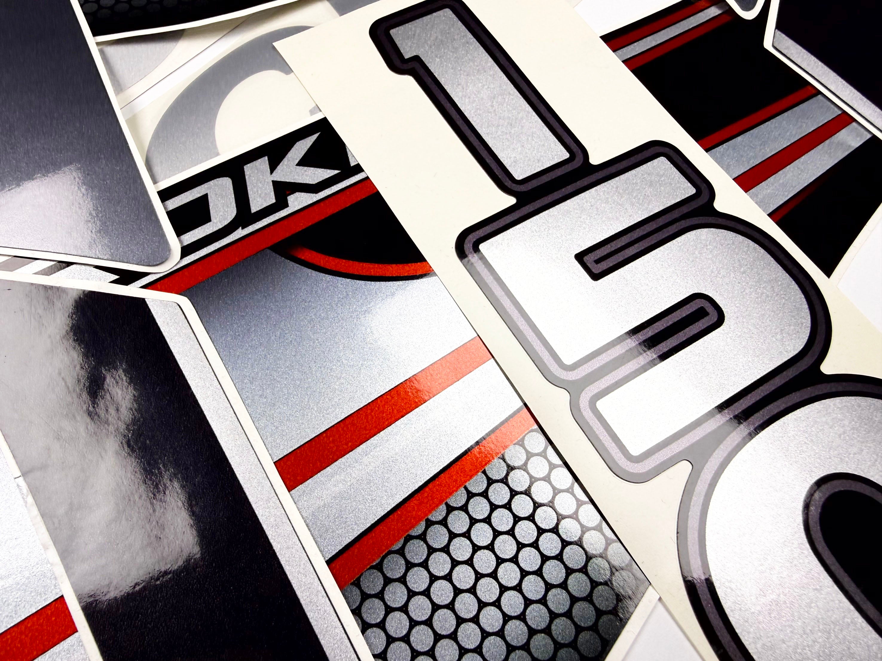 Vinyl graphic silver shimmer red decals set suitable for Mercury 150 hp four stroke outboard engine. Vinyl silver shimmer stickers kit for Mercury 150 hp four stroke Handmade