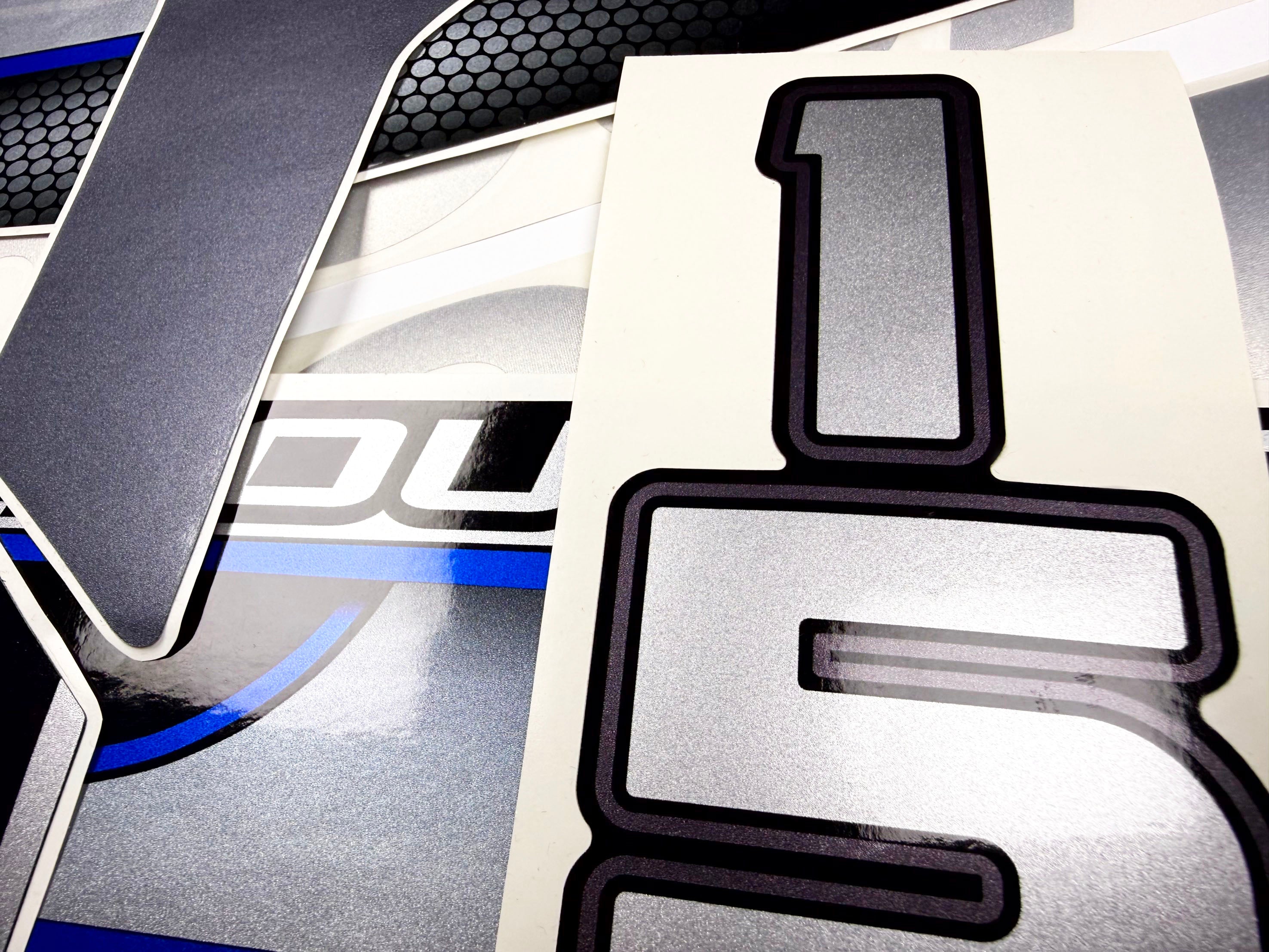 Vinyl graphic silver shimmer blue decals set suitable for Mercury 150 hp four stroke outboard engine. Vinyl silver shimmer stickers kit for Mercury 150 hp four stroke Handmade