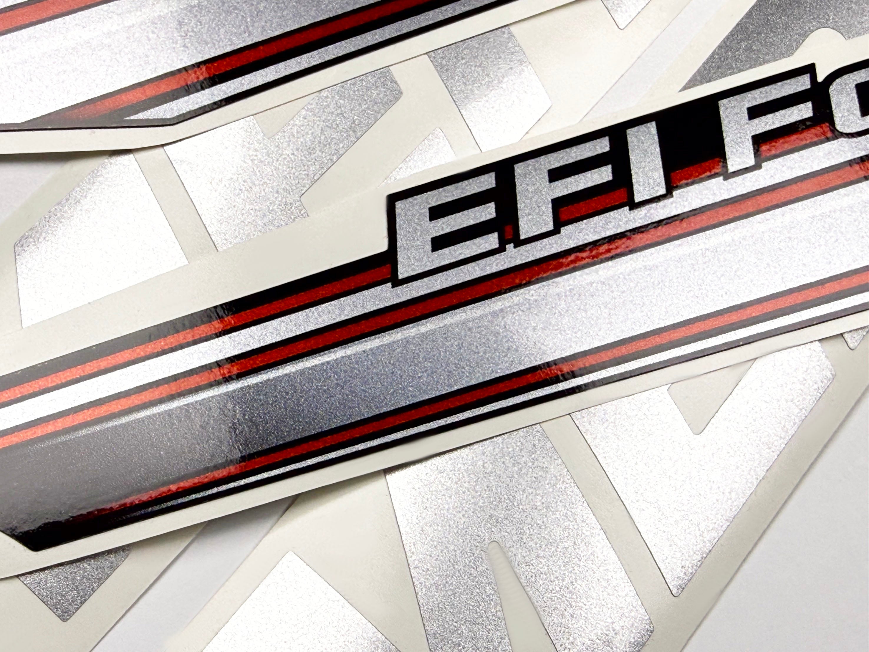 Vinyl graphic silver shimmer decals set suitable for Mercury 20 hp four stroke EFI outboard engine. Vinyl silver shimmer stickers kit for Mercury 20 hp four stroke Handmade