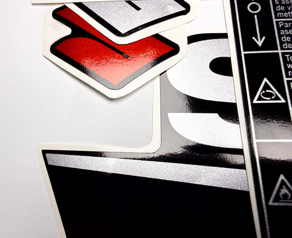 Vinyl graphic red silver shimmer decals set suitable for Suzuki 15 hp four stroke outboard engine. Vinyl stickers kit for suzuki 15 hp four stroke Handmade