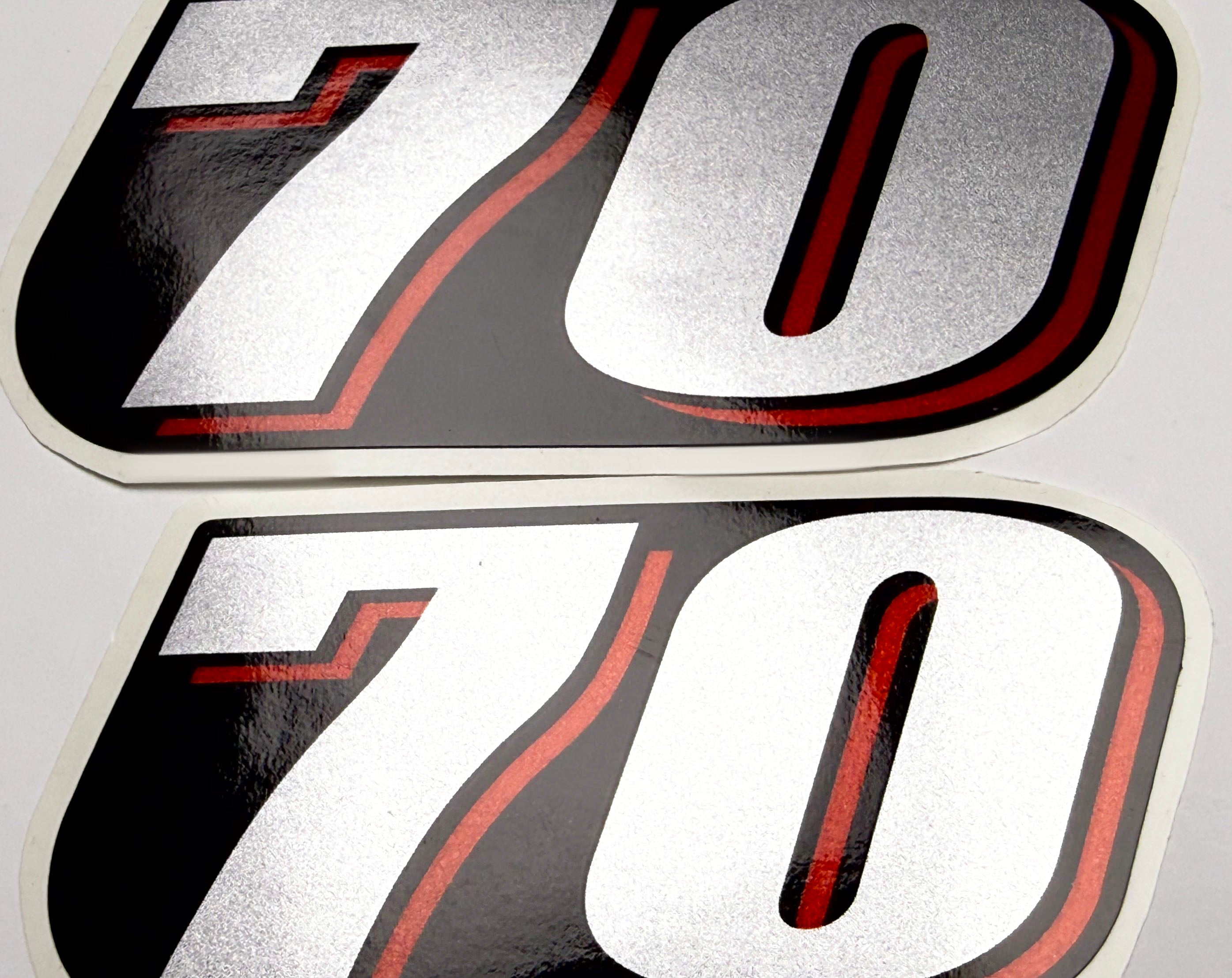 Vinyl graphic red silver shimmer decal numder suitable for Suzuki 70 hp four stroke outboard engine. Vinyl sticker number for suzuki 70 hp four stroke Handmade