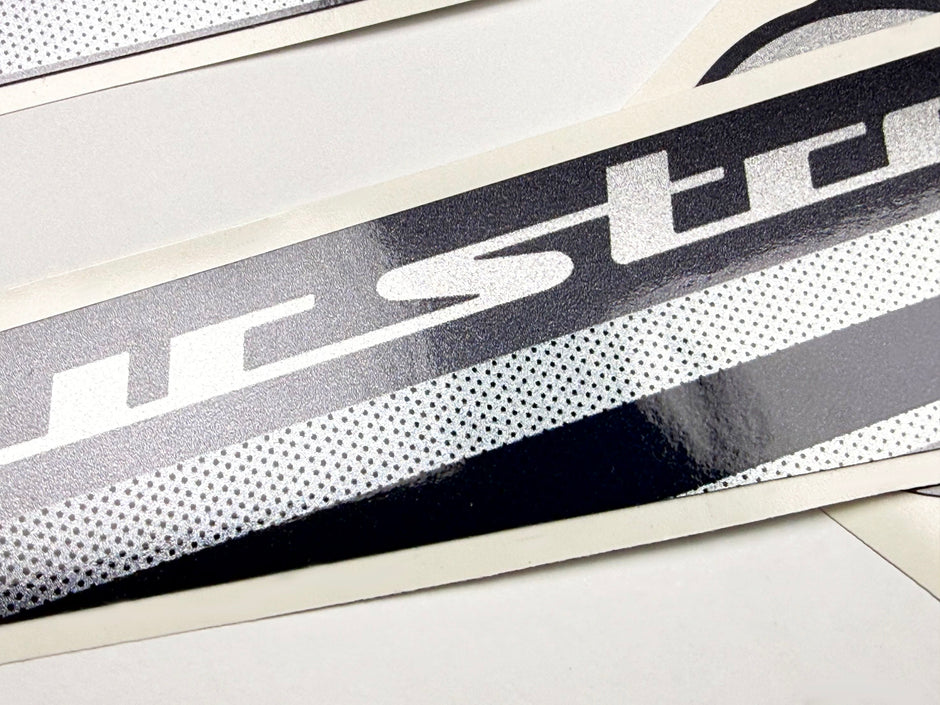 Vinyl graphic metalized silver shimmer decals set suitable for Yamaha 20 hp four stroke outboard engine. Vinyl stickers kit for Yamaha 20 hp four stroke Handmade
