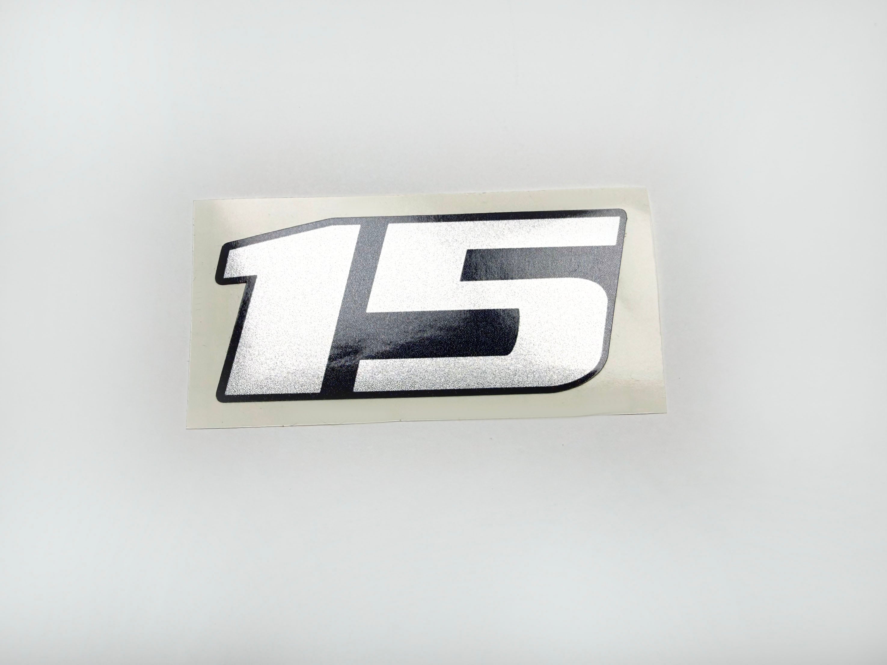 Vinyl graphic metalized silver shimmer decal number for Yamaha 15 hp four stroke outboard engine. Vinyl sticke numbers kit for yamaha 15 hp four stroke Handmade