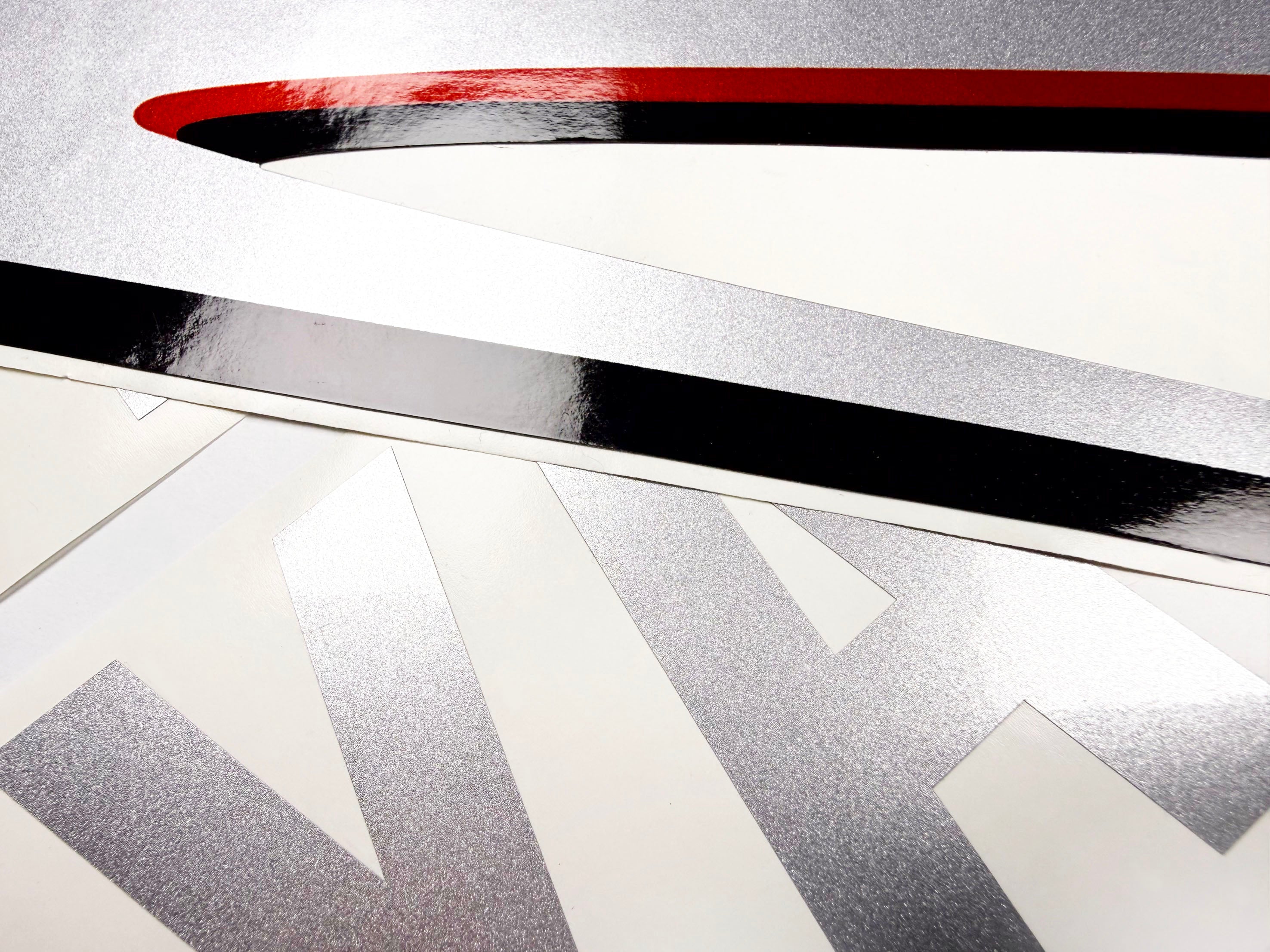 Vinyl graphic metalized silver shimmer decals set suitable for Yamaha 200 hp four stroke outboard engine. Vinyl stickers kit for Yamaha 200 hp four stroke Handmade