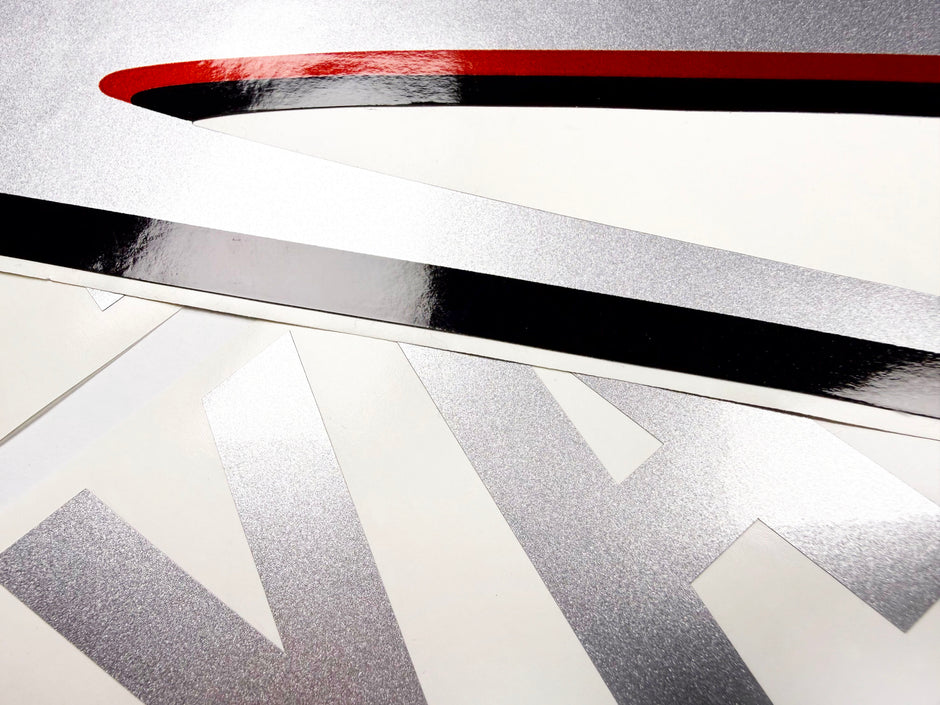 Vinyl graphic metalized silver shimmer decals set suitable for Yamaha 200 hp four stroke outboard engine. Vinyl stickers kit for Yamaha 200 hp four stroke Handmade