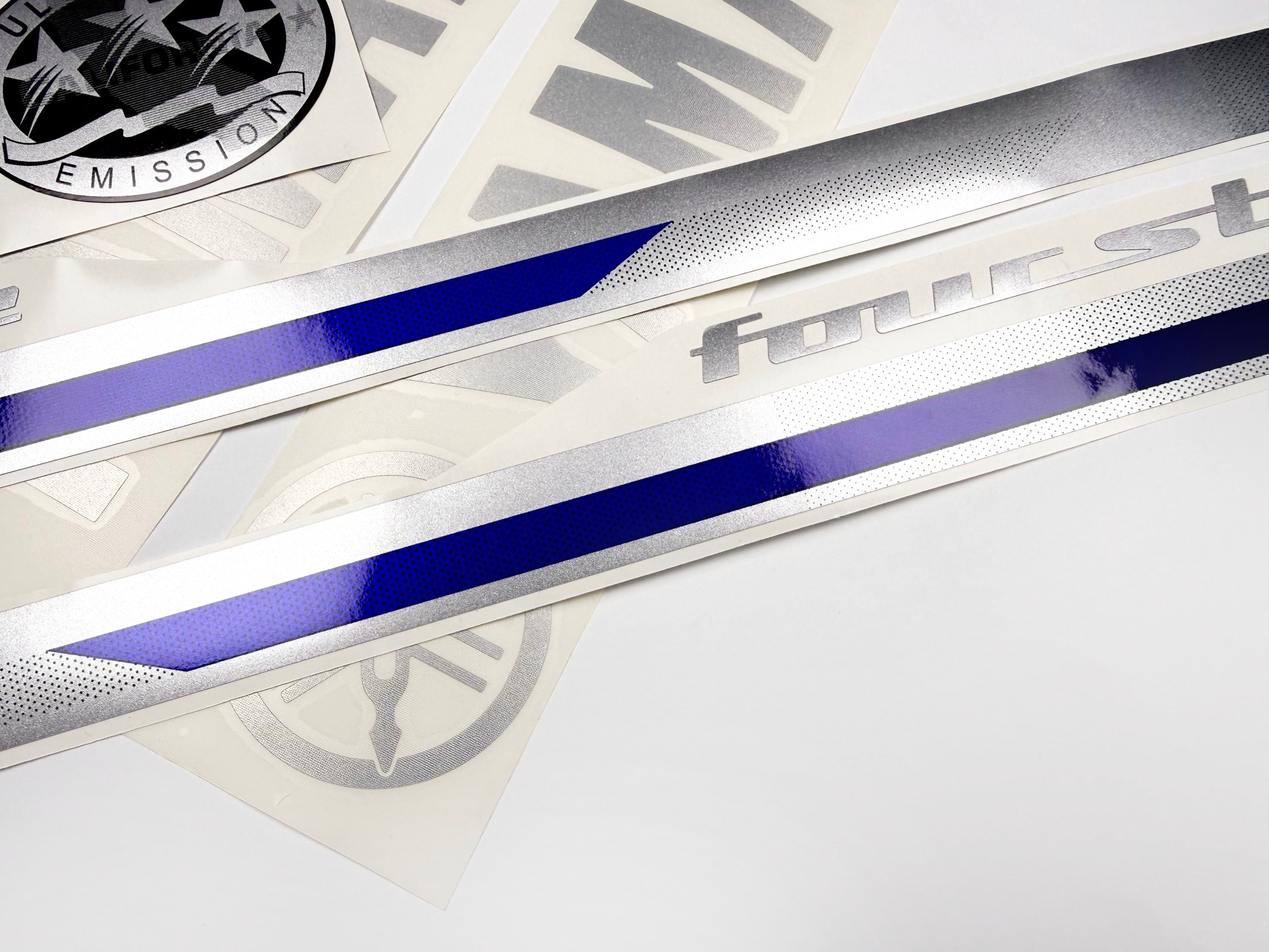 Vinyl graphic metalized silver and blue shimmer decals set suitable for Yamaha 115 hp four stroke outboard engine. Vinyl stickers kit for Yamaha 115 hp four stroke Handmade