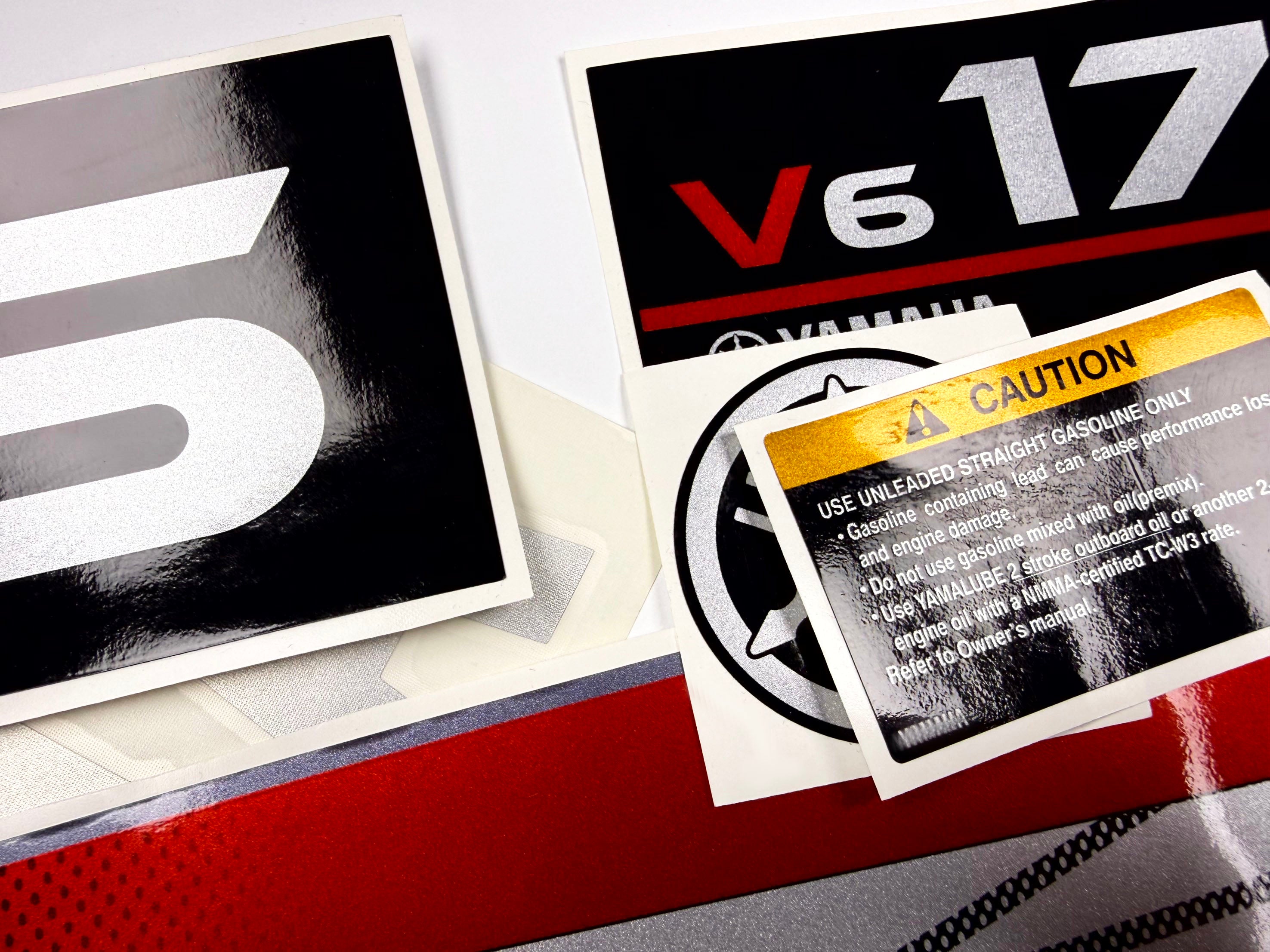 Vinyl graphic metalized silver whith red shimmer decals set suitable for Yamaha 175 hp two stroke outboard engine. Vinyl stickers kit for Yamaha 175 hp two stroke Handmade