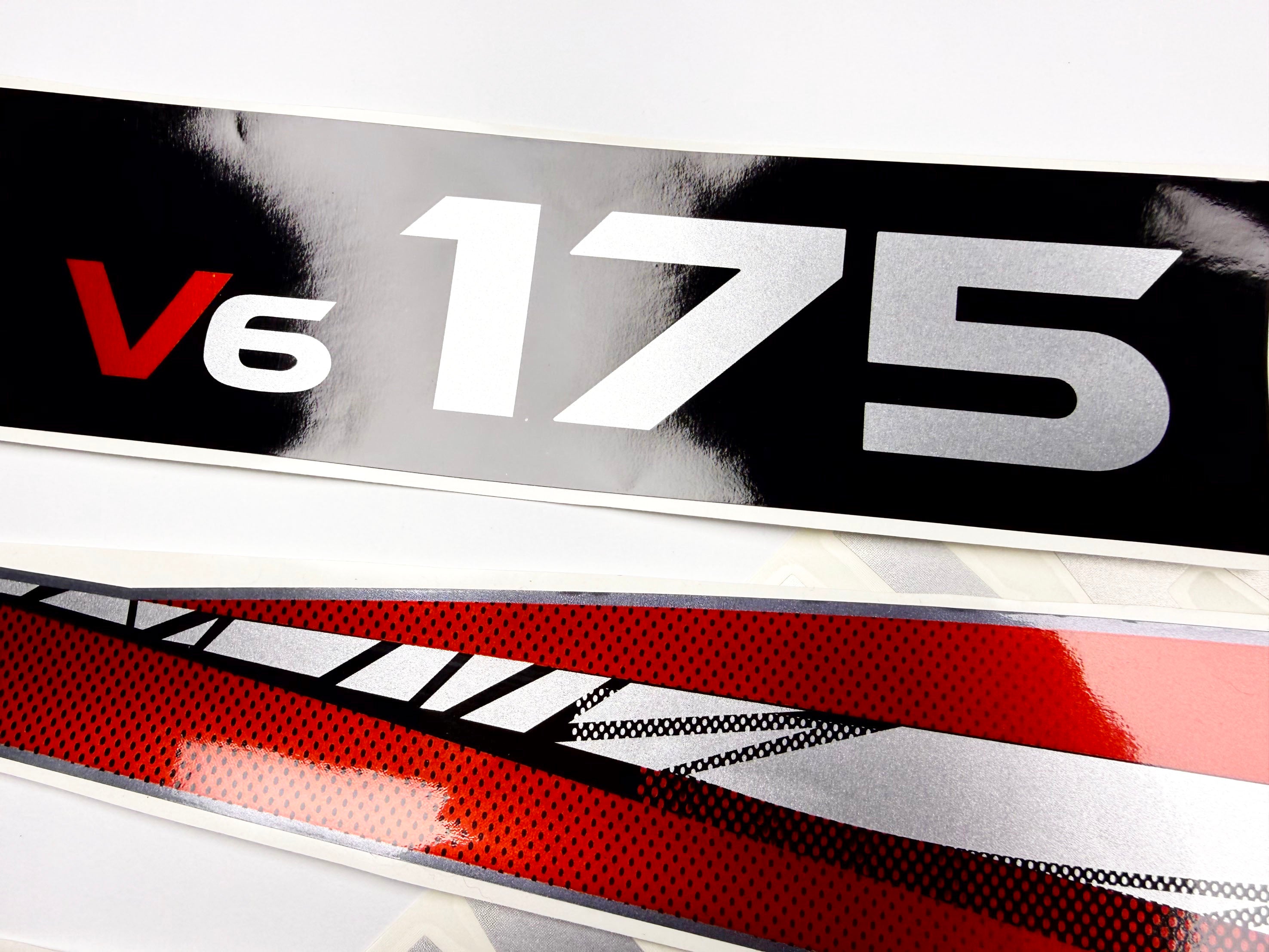 Vinyl graphic metalized silver whith red shimmer decals set suitable for Yamaha 175 hp two stroke outboard engine. Vinyl stickers kit for Yamaha 175 hp two stroke Handmade