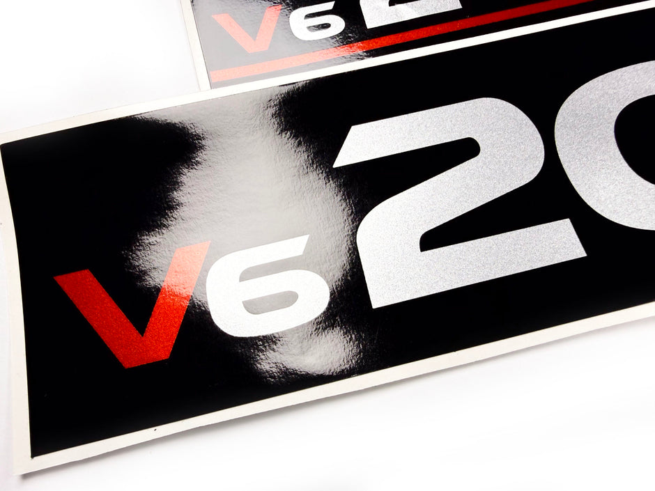 Vinyl graphic metalized silver whith red shimmer decals set suitable for Yamaha 200 hp two stroke outboard engine. Vinyl stickers kit for Yamaha 200 hp two stroke Handmade