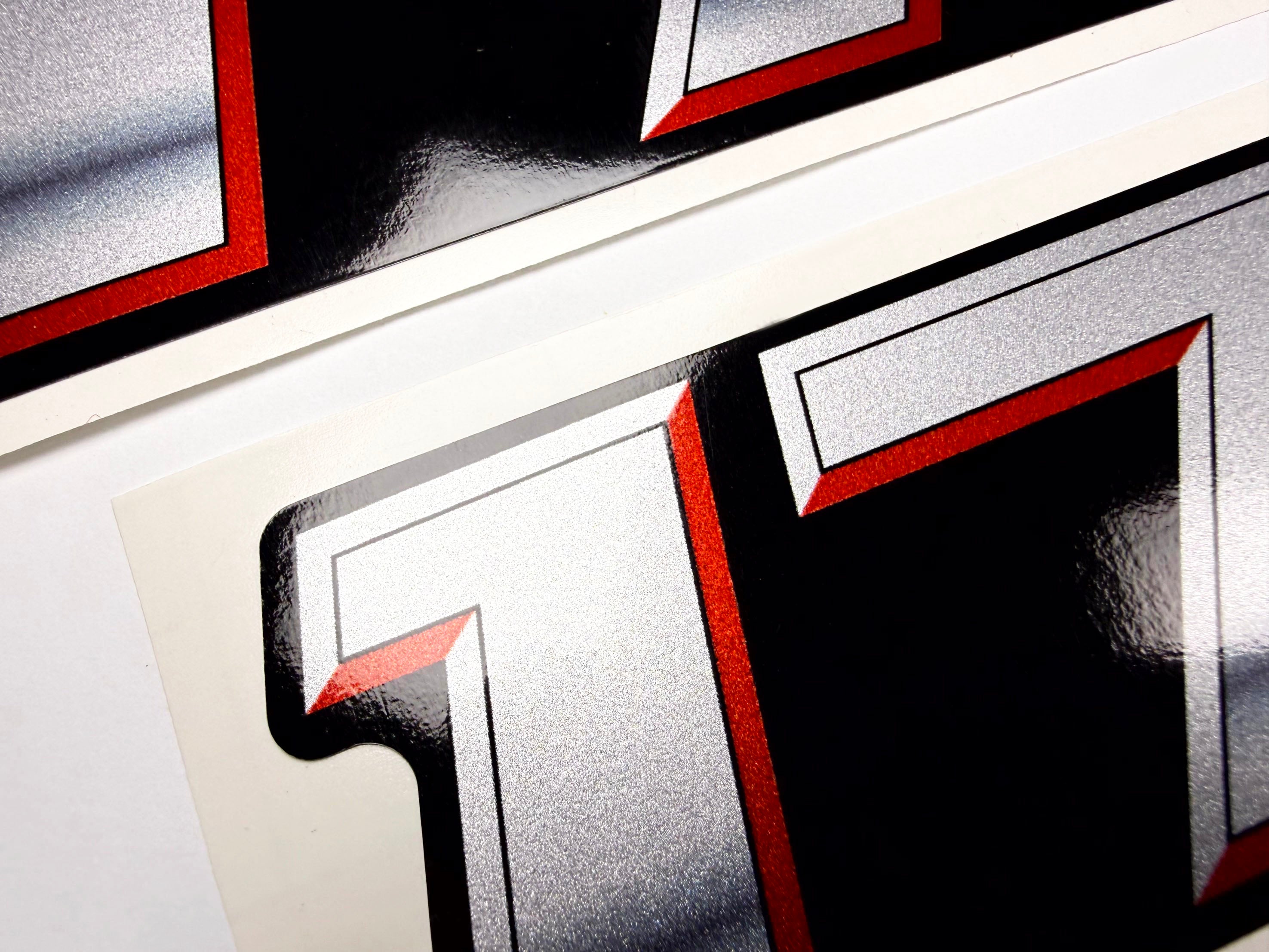 Vinyl graphic silver metalized shimmer decal numbers set suitable for Suzuki 175 hp four stroke outboard engine. Vinyl stickers number for suzuki 175 hp four stroke Handmade