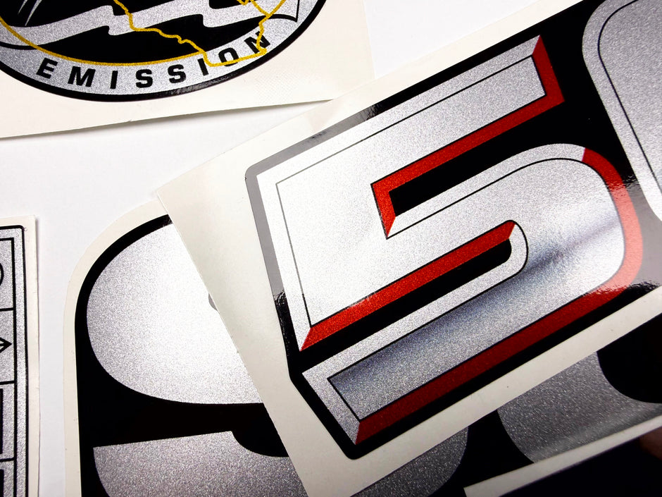 Vinyl graphic silver metalized shimmer decals set suitable for Suzuki 50 hp four stroke outboard engine. Vinyl stickers kit for suzuki 50 hp four stroke Handmade