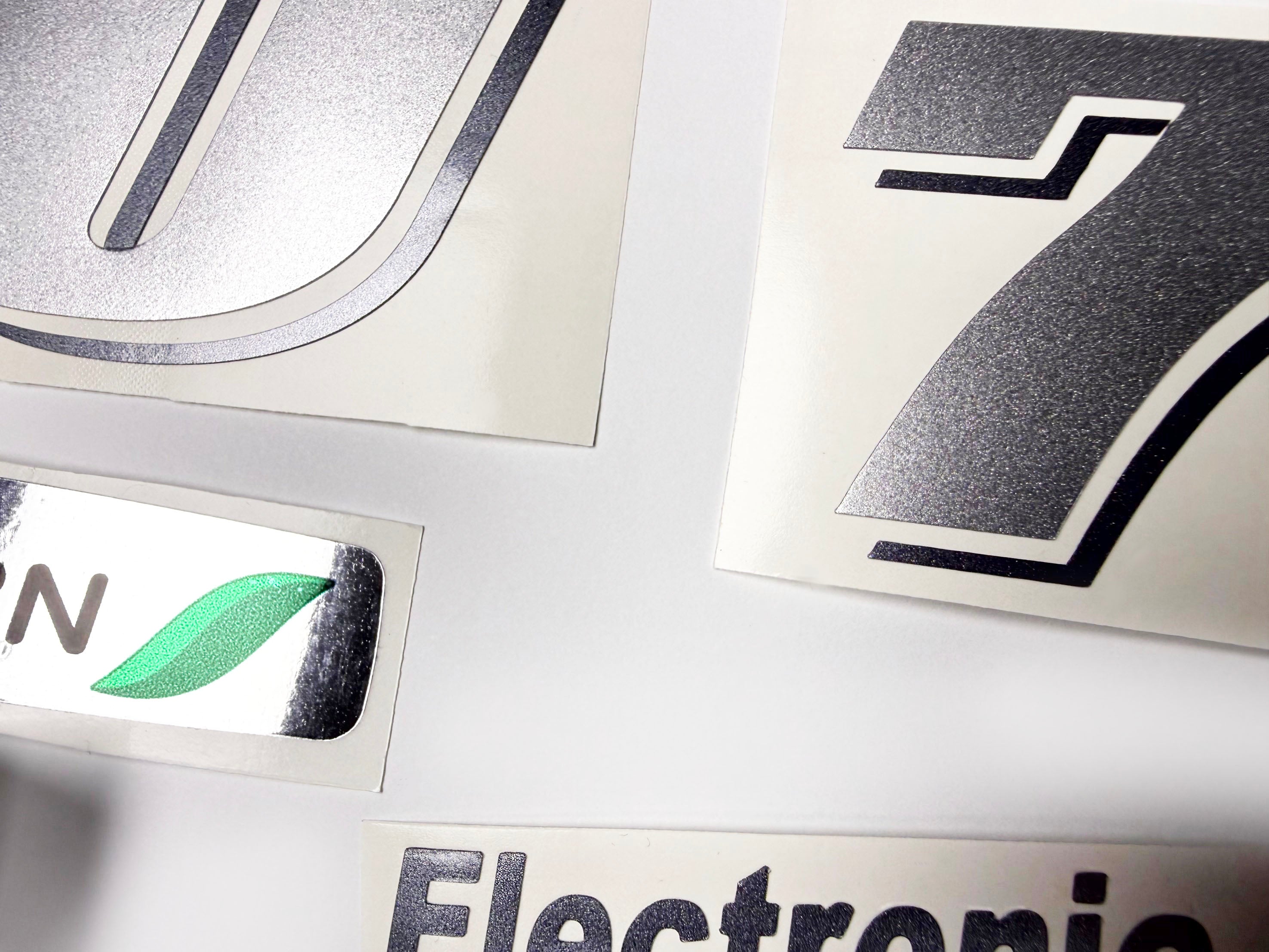 Vinyl graphic metallic silver glitter decals set suitable for Suzuki 70 hp four stroke for white cowling outboard engine. Vinyl stickers kit for suzuki 70 hp four stroke Handmade