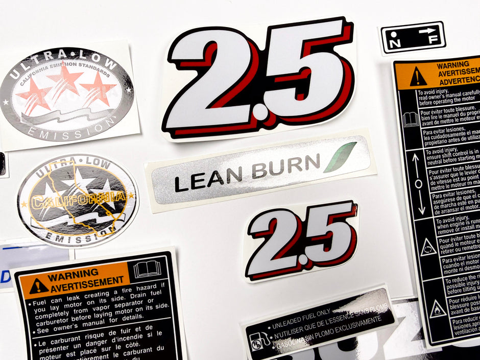 Vinyl graphic decals set suitable for Suzuki 2.5 hp four stroke outboard engine. Vinyl stickers kit for Suzuki 2.5 hp four stroke Handmade
