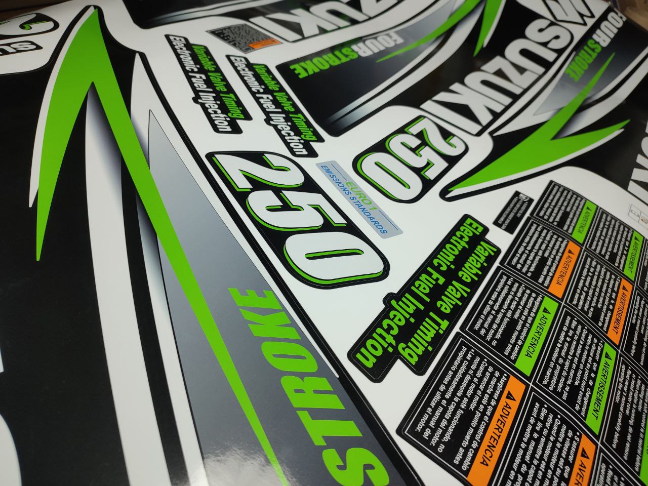 Vinyl graphic green decals set suitable for Suzuki 250 hp four stroke outboard engine. Vinyl stickers kit for Suzuki hp four stroke Handmade
